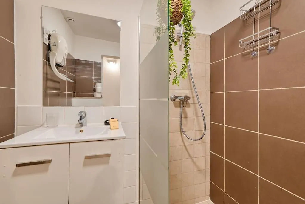 Thibaud - T4 Terrasse A 15 Min A Pied Du Metro Apartment Marseille