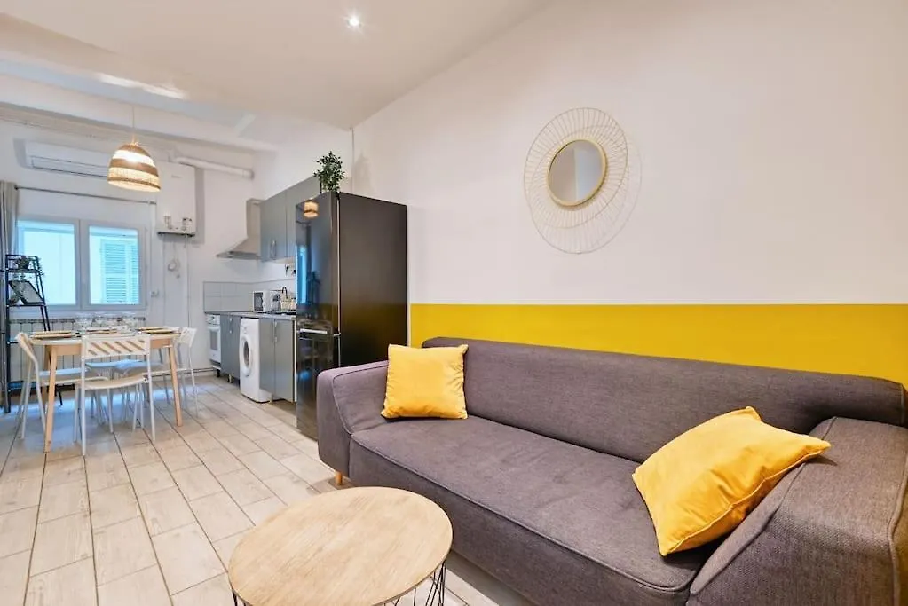 Appartement Thibaud - T4 Terrasse A 15 Min A Pied Du Metro à Marseille 0*,  France