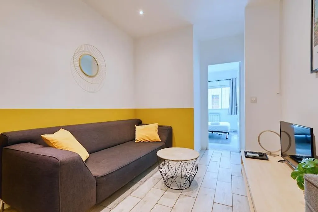 Appartement Thibaud - T4 Terrasse A 15 Min A Pied Du Metro à Marseille 0*,  France