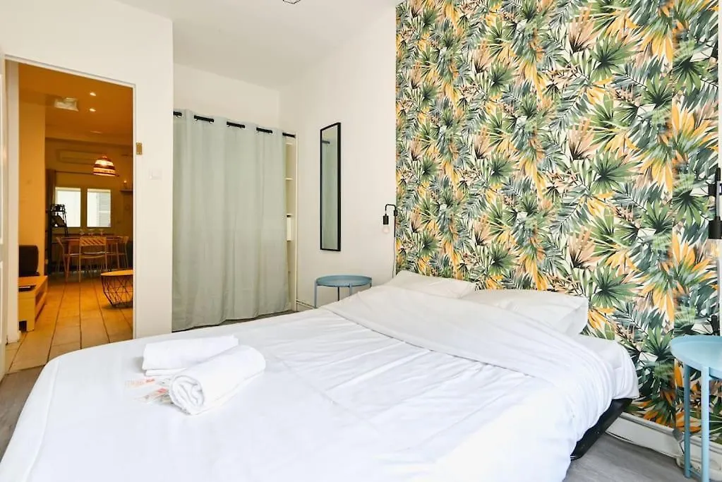 Appartement Thibaud - T4 Terrasse A 15 Min A Pied Du Metro à Marseille 0*,